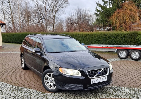 Volvo V70 cena 25777 przebieg: 235000, rok produkcji 2008 z Złoczew małe 277